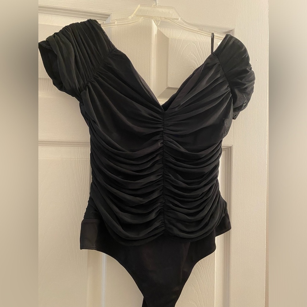 Express Off the Shoulder Ruched Thong Bodysuit Body Contour NEVER WORN like new